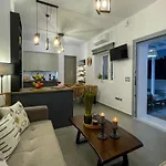 Mavromata's Cozy Lägenhet