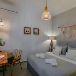 Mavromata's Cozy Lägenhet *